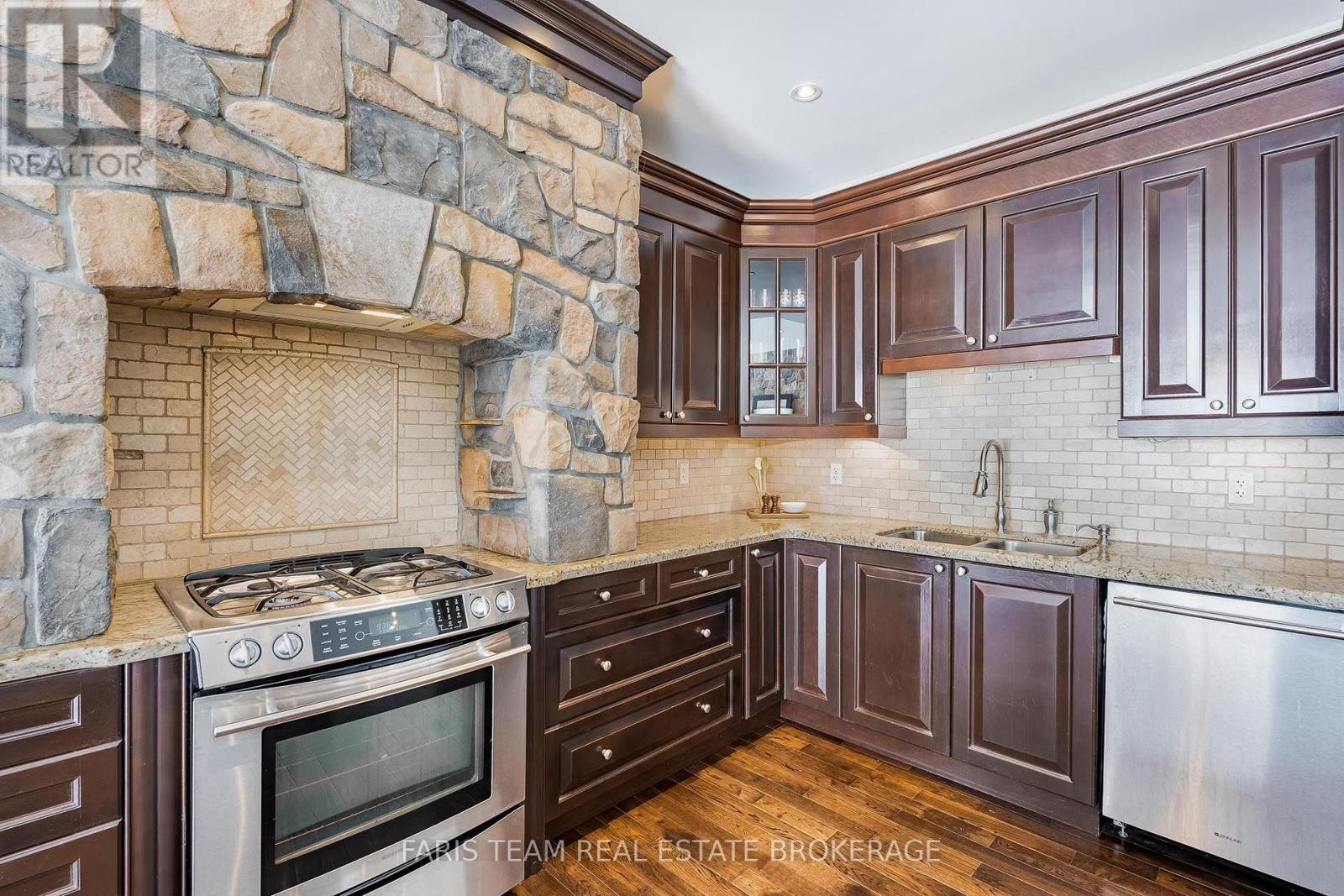 30 Fisher Drive Property Photo 8
