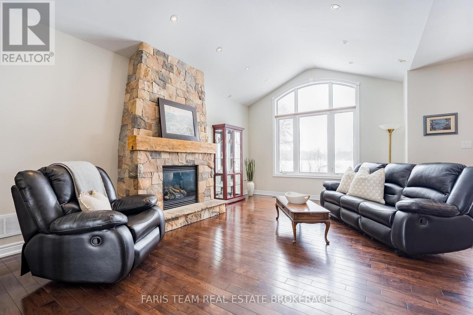 30 Fisher Drive Property Photo 14