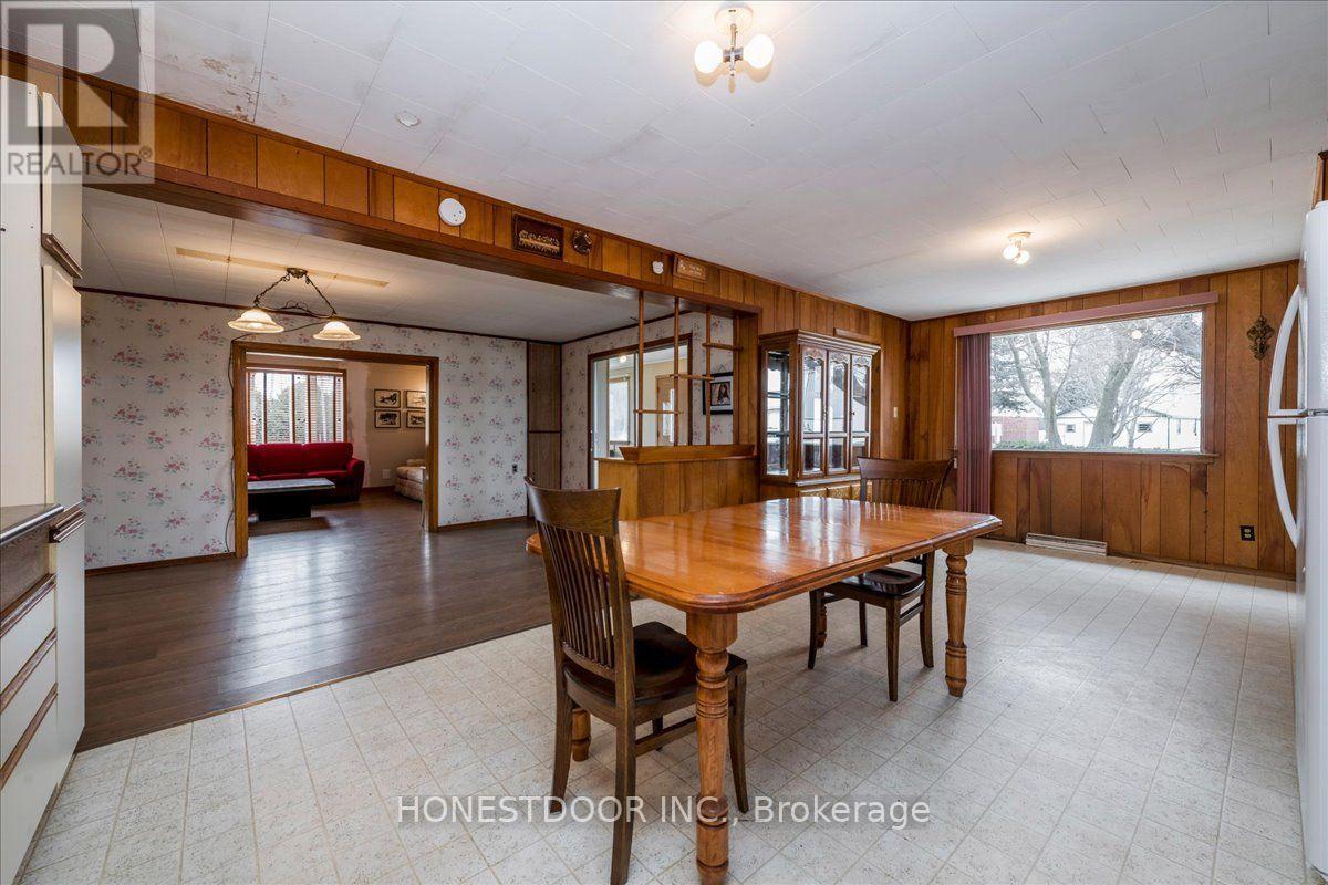 5974 5th Side Road Property Photo 7