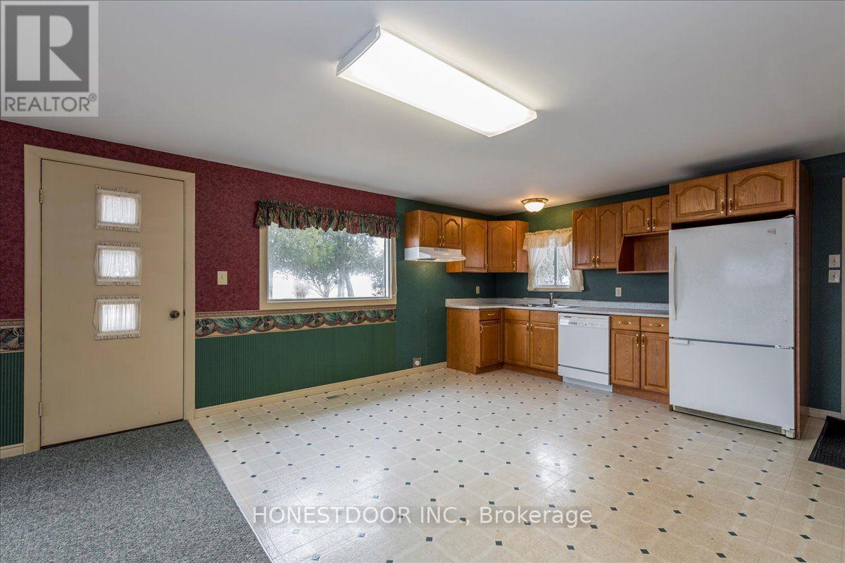 5974 5th Side Road Property Photo 25