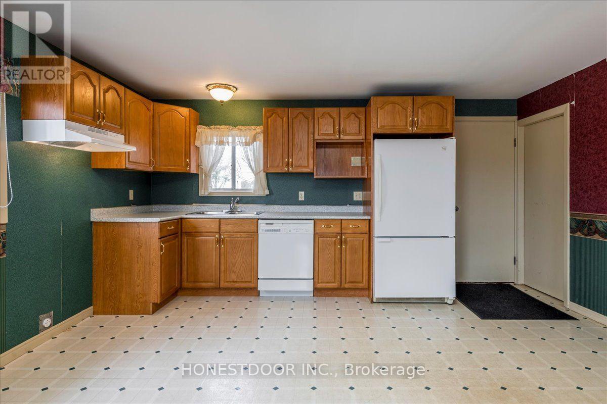 5974 5th Side Road Property Photo 26