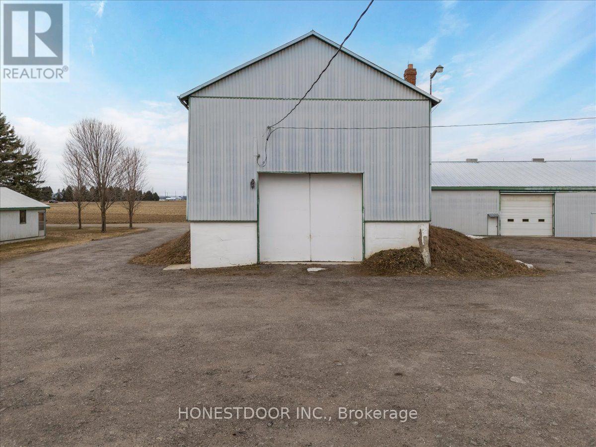 5974 5th Side Road Property Photo 34