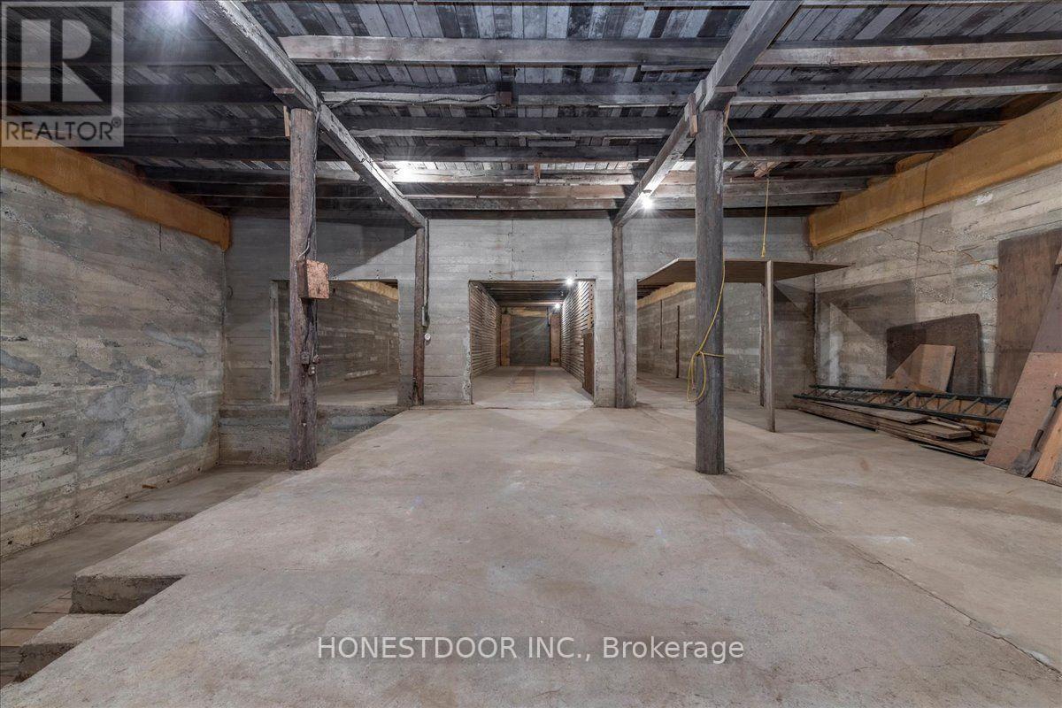 5974 5th Side Road Property Photo 41