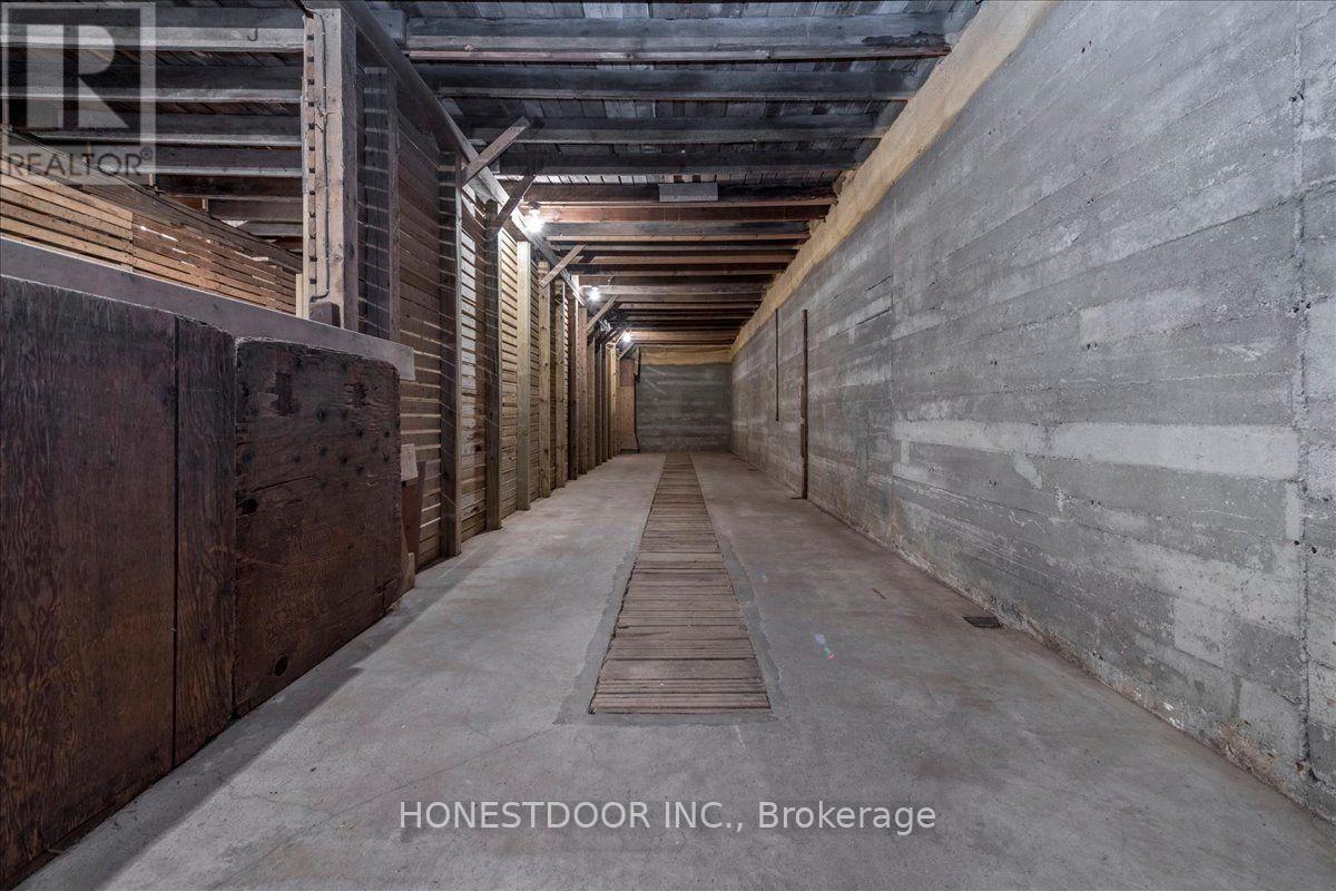 5974 5th Side Road Property Photo 42
