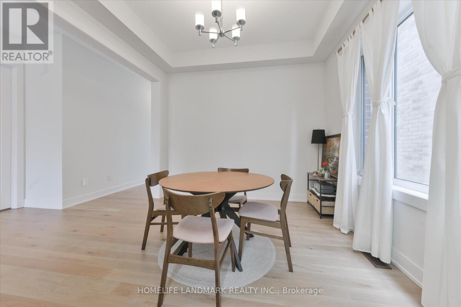 108 Pine Hill Crescent E Property Photo 5