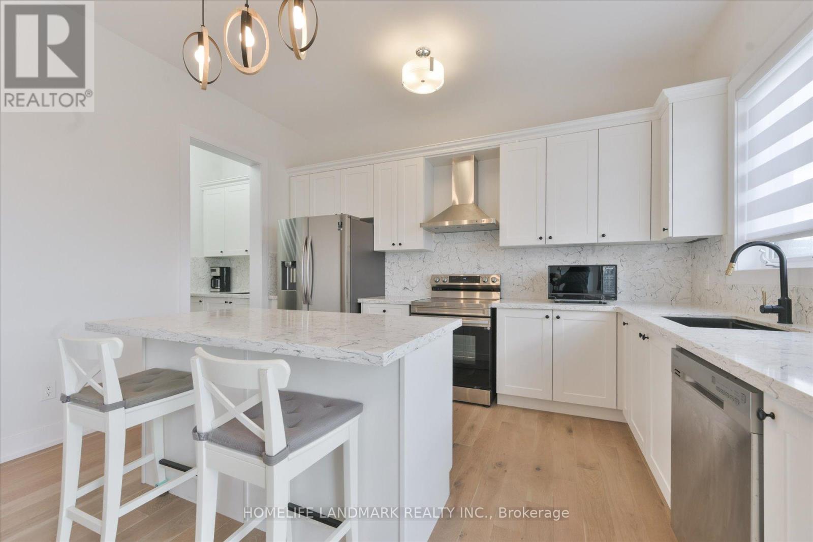 108 Pine Hill Crescent E Property Photo 8