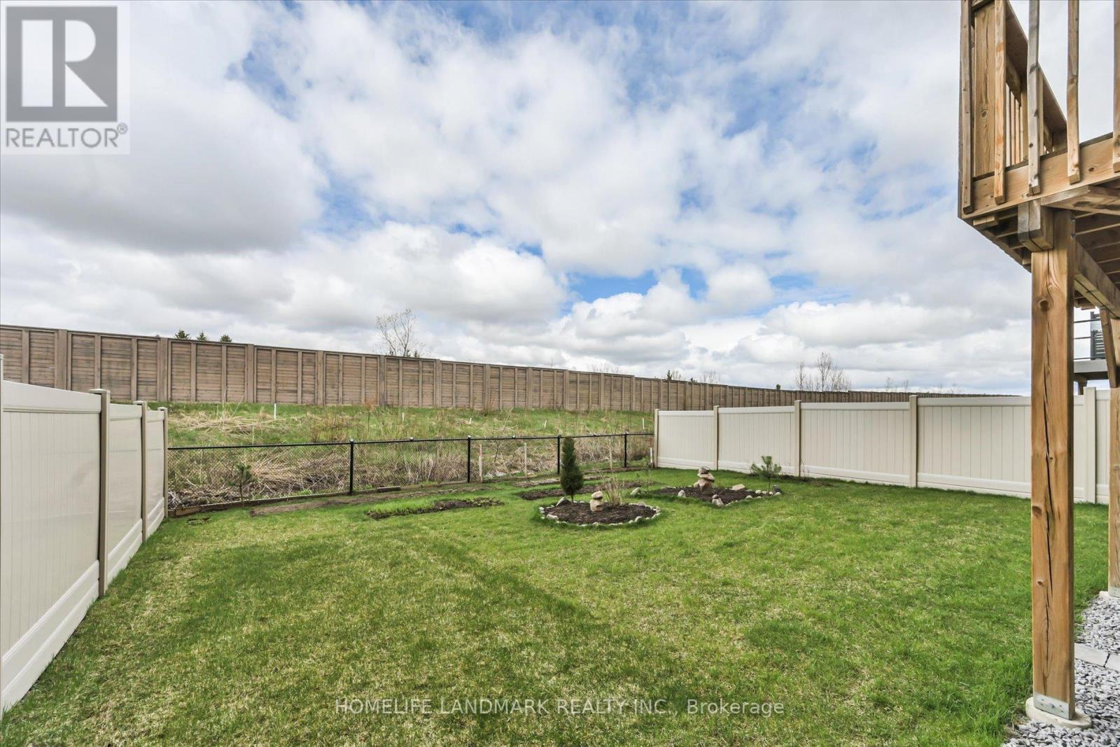 108 Pine Hill Crescent E Property Photo 25