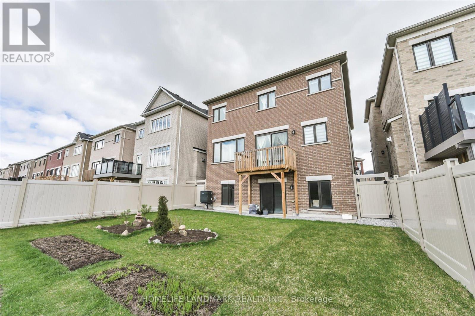 108 Pine Hill Crescent E Property Photo 26