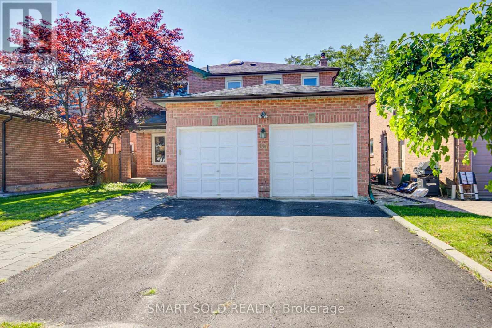 84 O'connor Crescent Property Photo 1