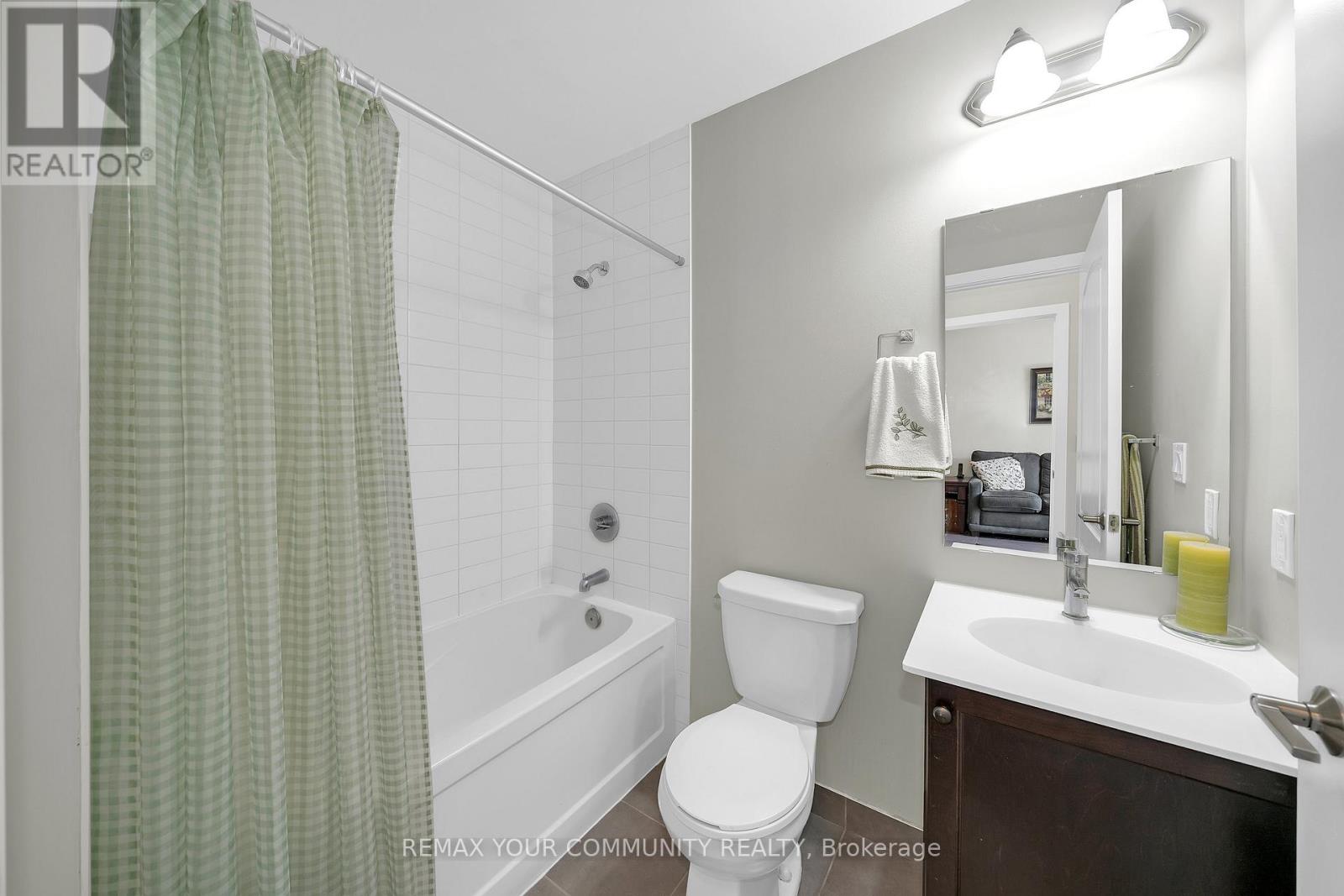 Ph401 - 555 William Graham Drive Property Photo 17