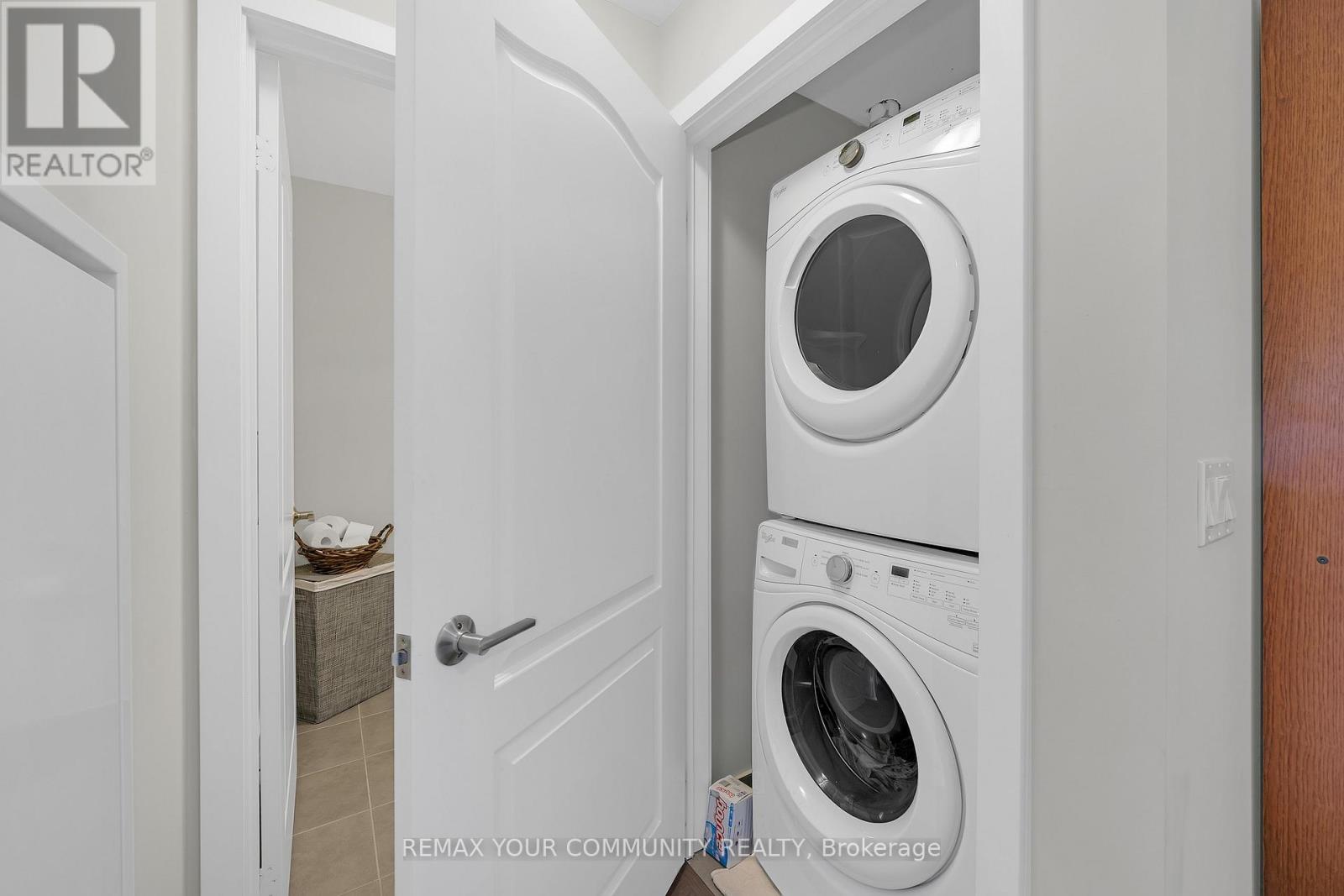 Ph401 - 555 William Graham Drive Property Photo 18
