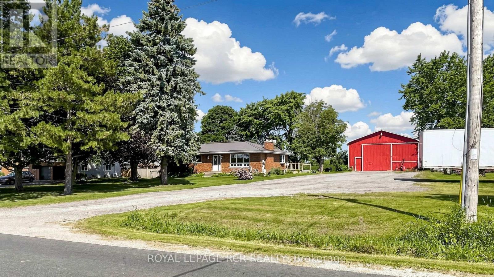4244 4TH LINE Property Photo 1