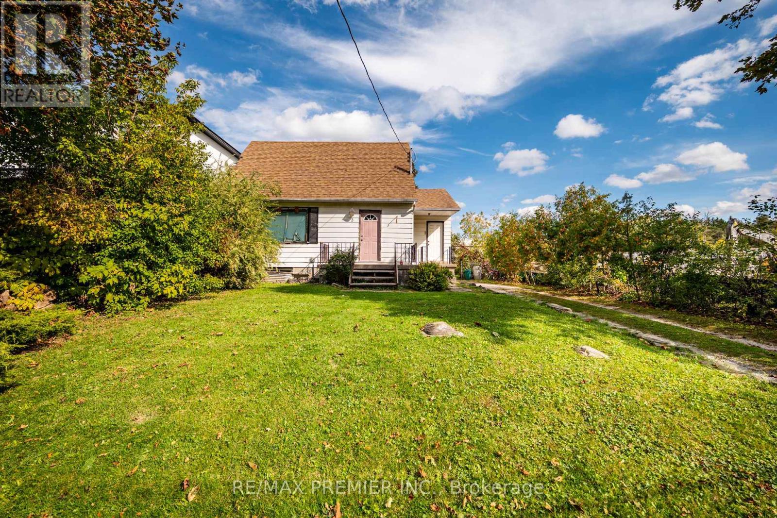 3 PARKER AVENUE
