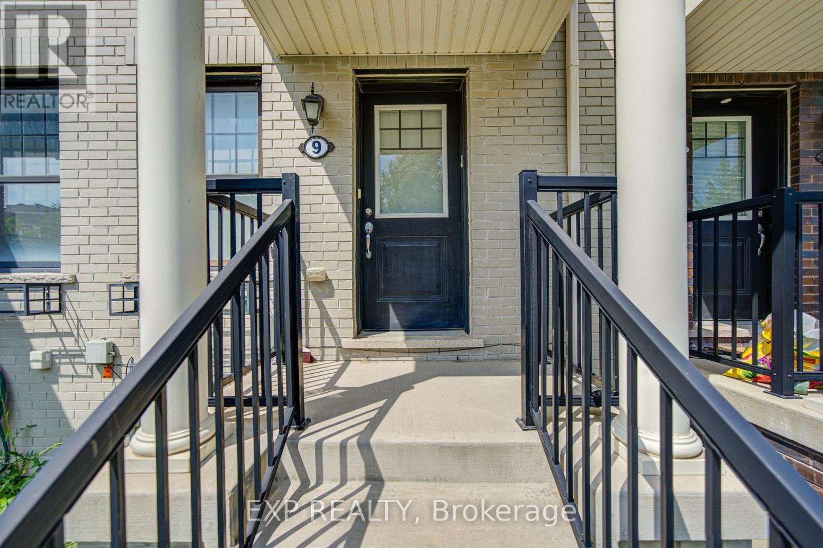 9 Milt Storey Lane Property Photo 3