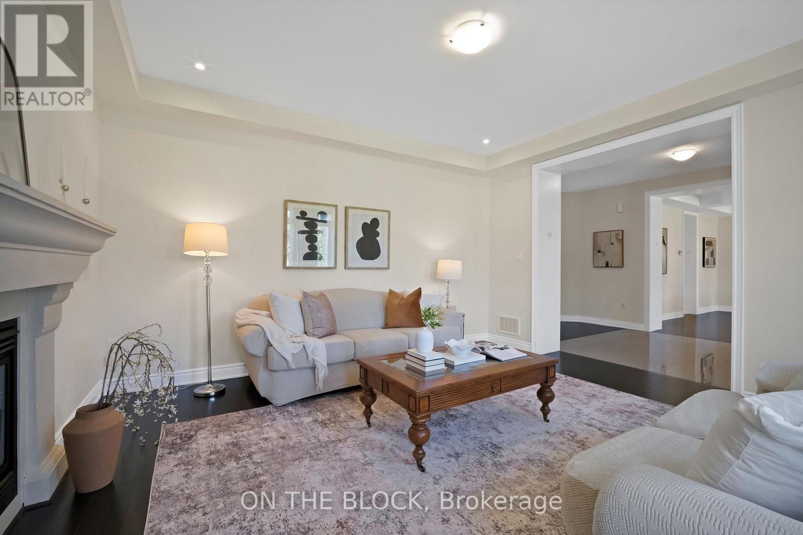 24 Whitewood Drive Property Photo 13