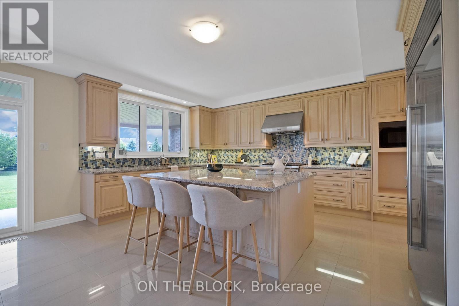 24 Whitewood Drive Property Photo 20