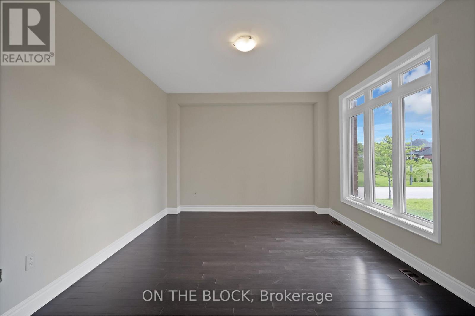 24 Whitewood Drive Property Photo 29