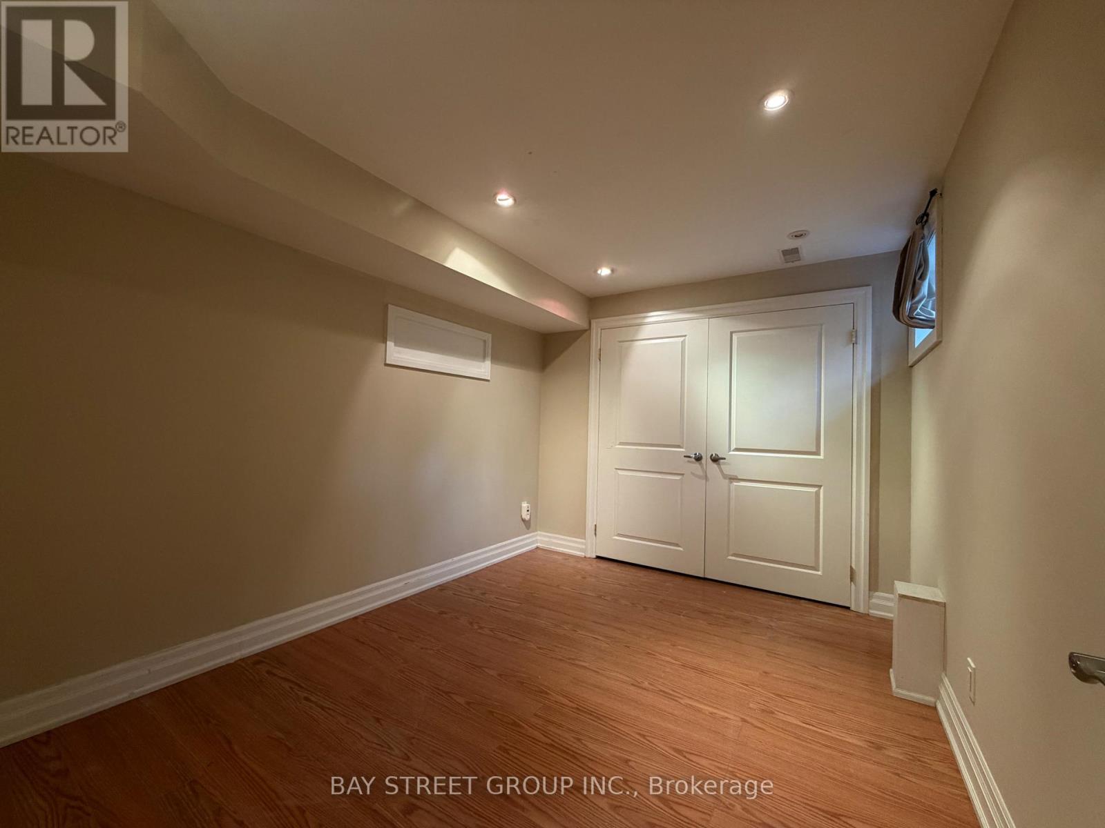 56 Albright (lower) Crescent Property Photo 10