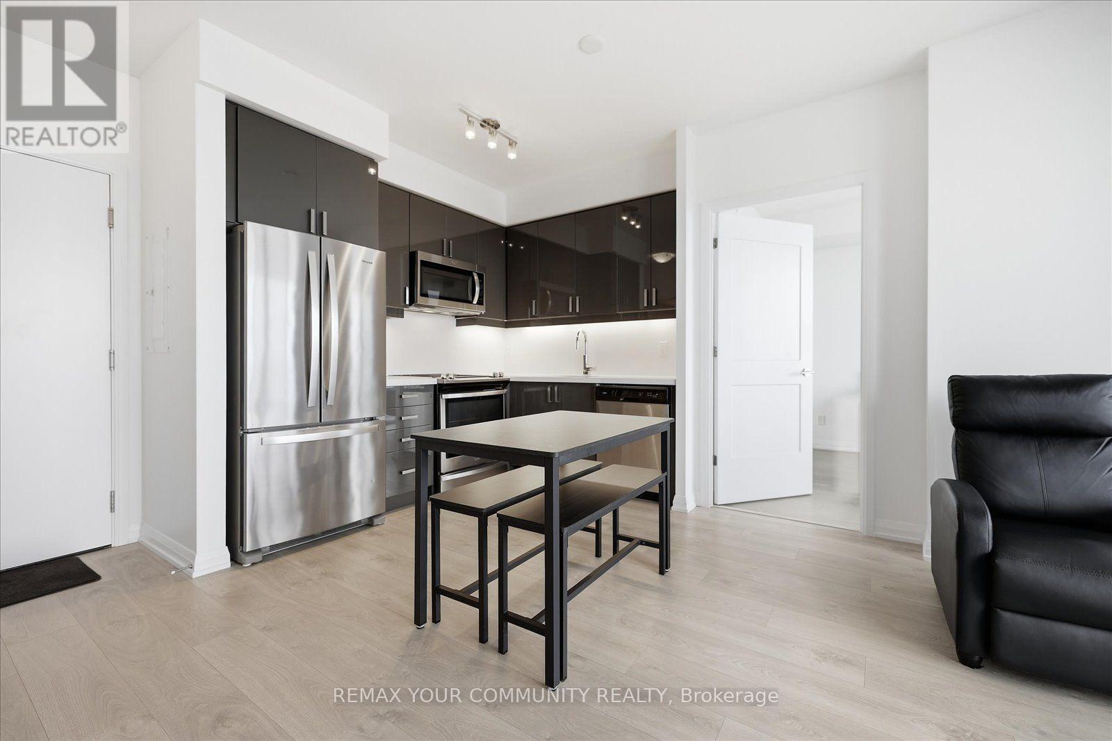 2214 - 7895 Jane Street Property Photo 8