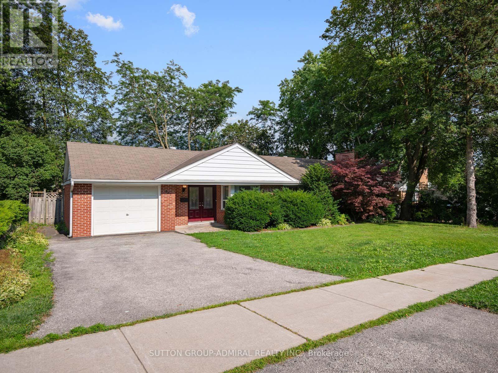 261 CAROL AVENUE