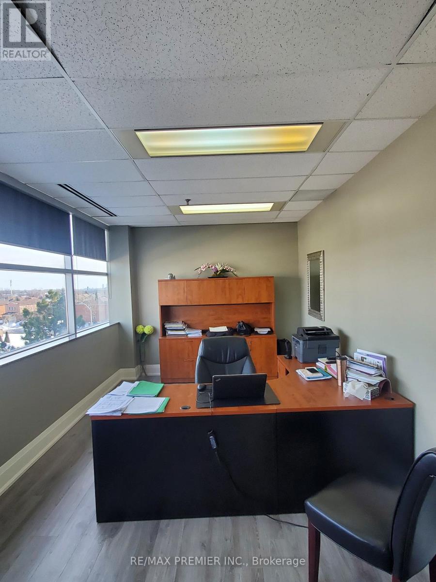 217 - 10909 Yonge Street Property Photo 6