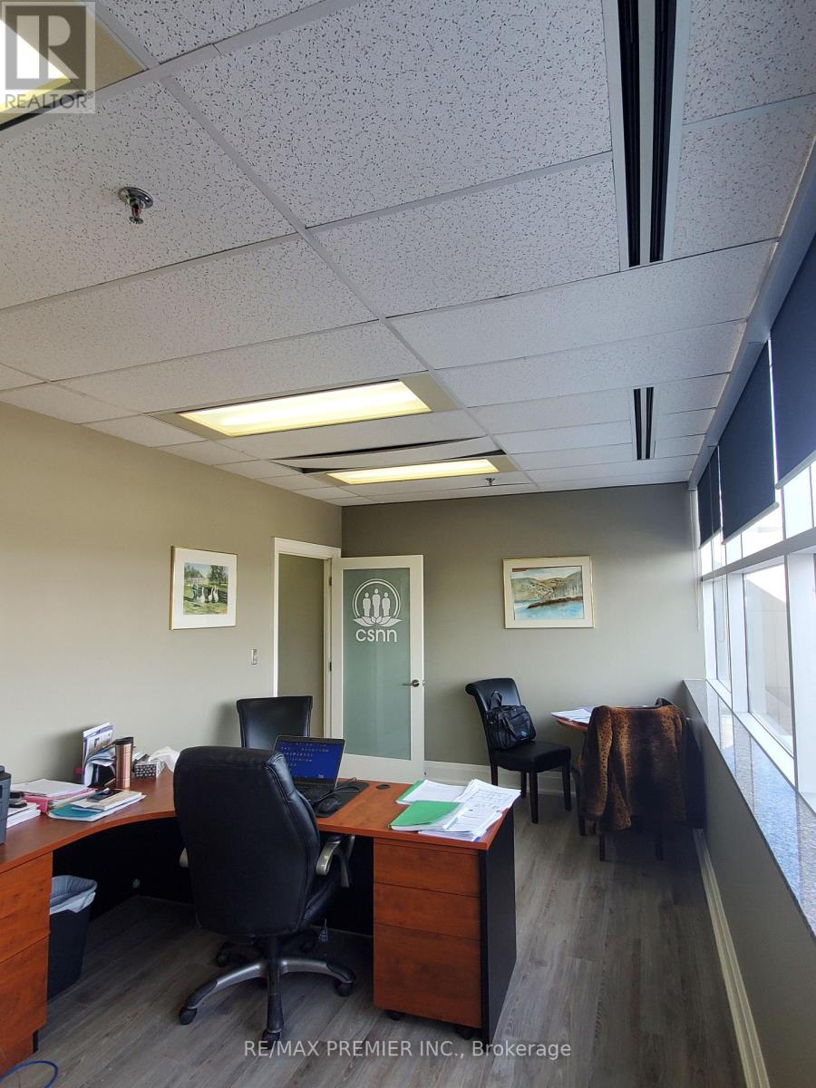 217 - 10909 Yonge Street Property Photo 9