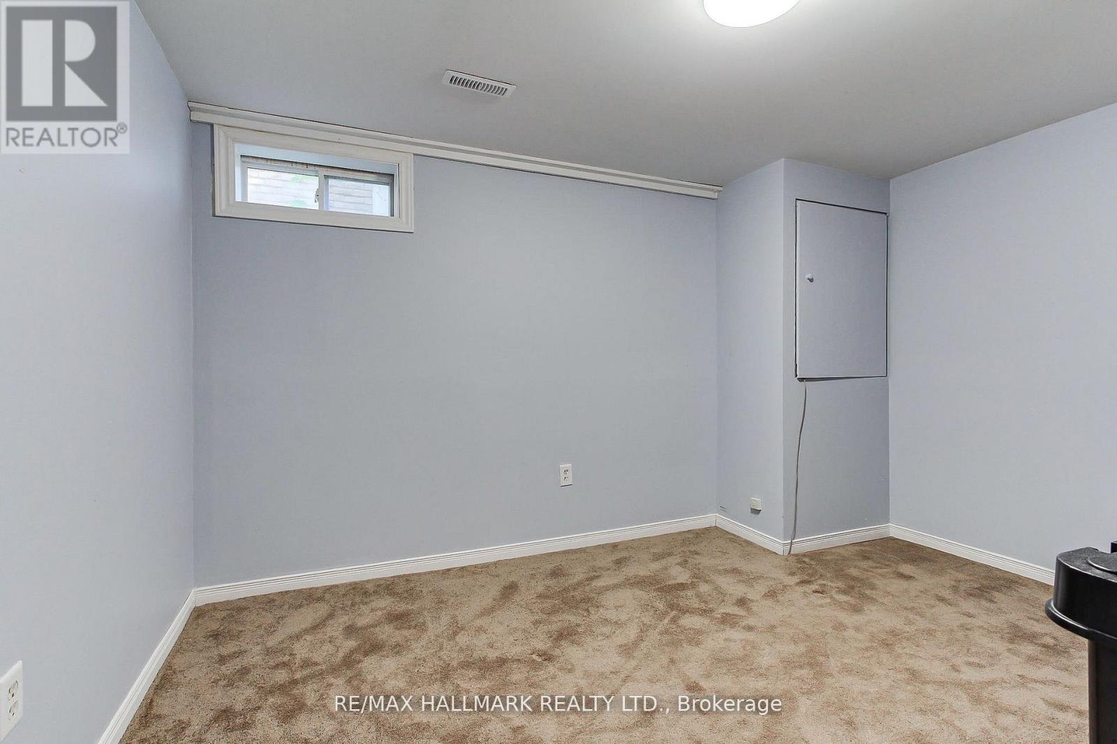 865 Arnold Crescent Property Photo 41