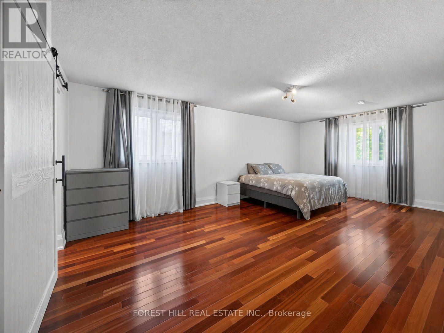 38 Crystal Drive Property Photo 15