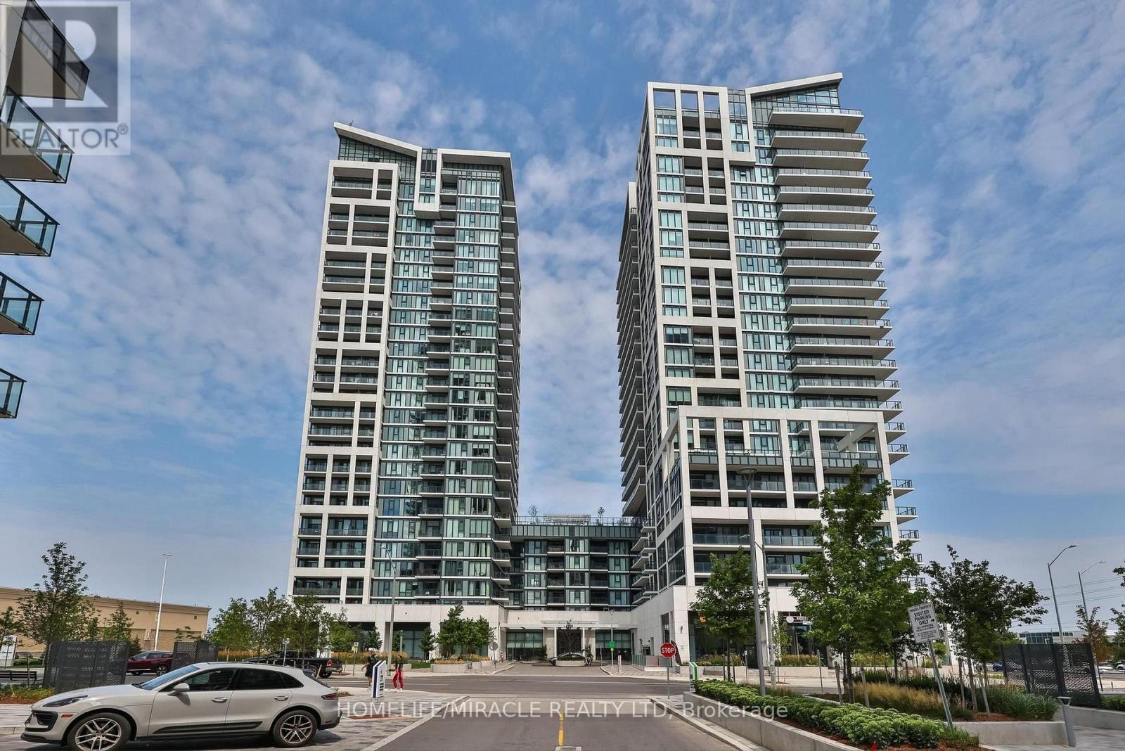 223 - 9000 JANE STREET Property Photo 1