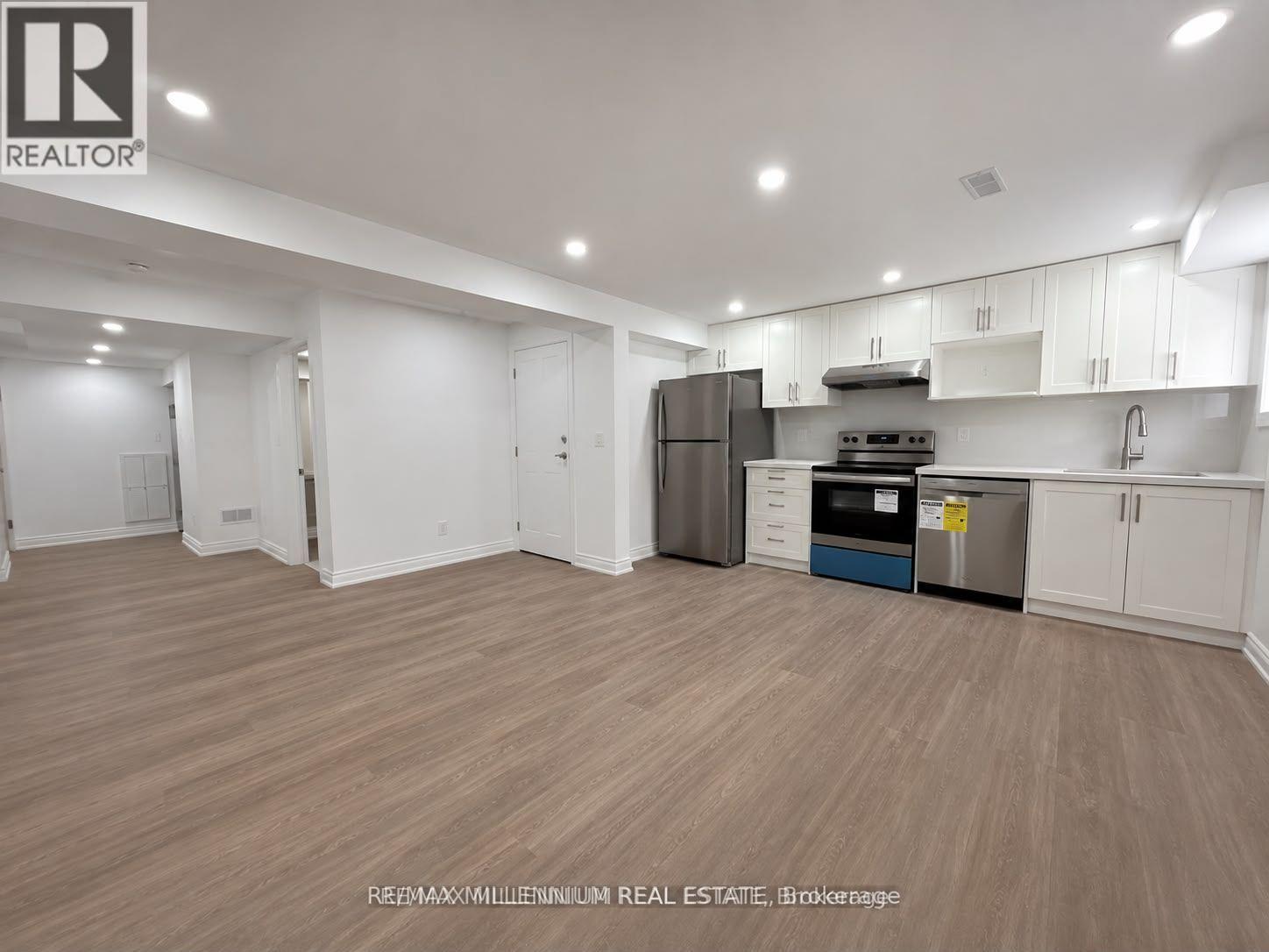 Lower Level - 253 East's Corners (basement) Boulevard Property Photo 1
