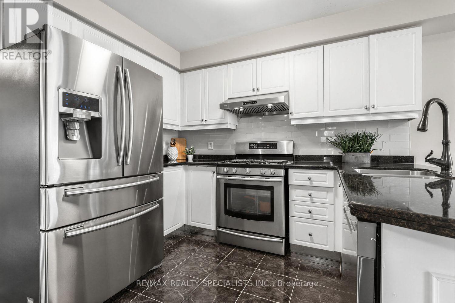 42 Stanley Lane Property Photo 7