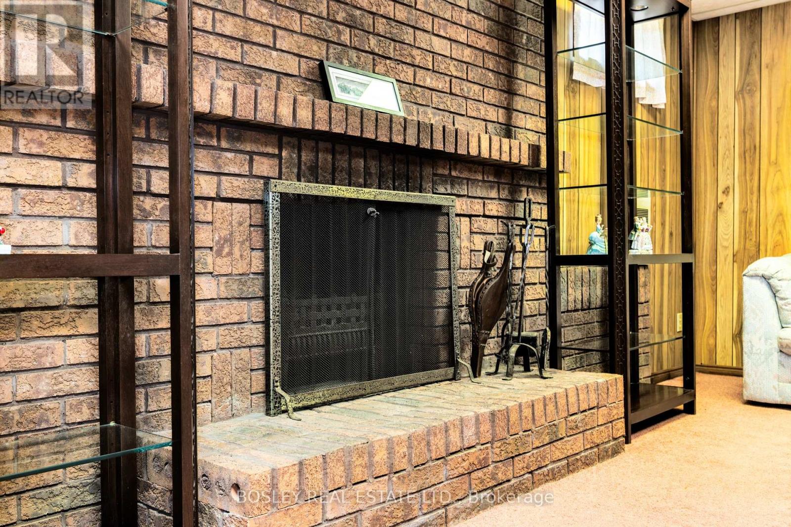 5983 5th Line Property Photo 33