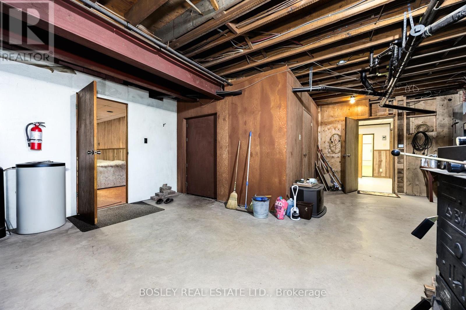 5983 5th Line Property Photo 35