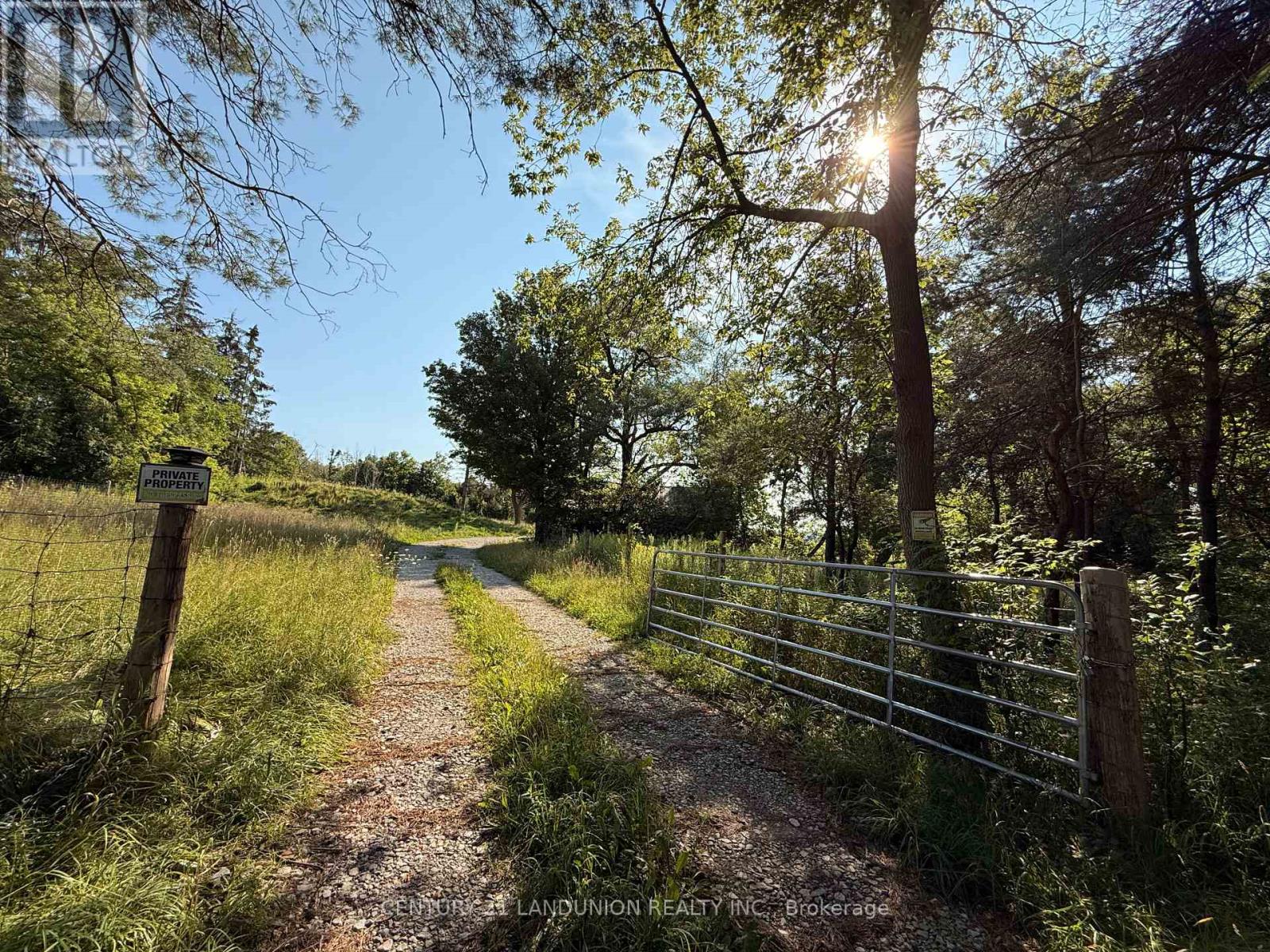 575 Reive Boulevard Property Photo 1