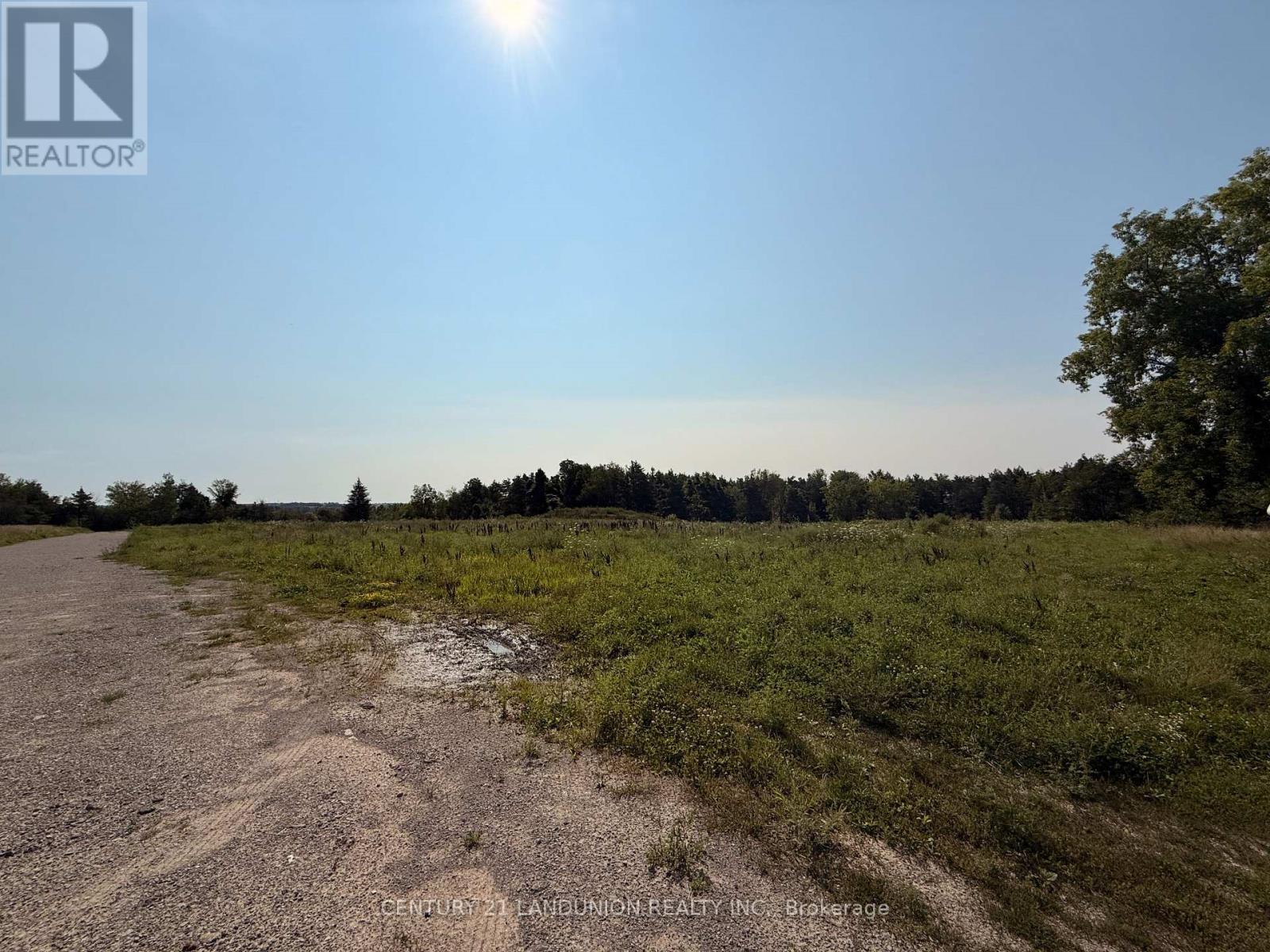 575 Reive Boulevard Property Photo 2