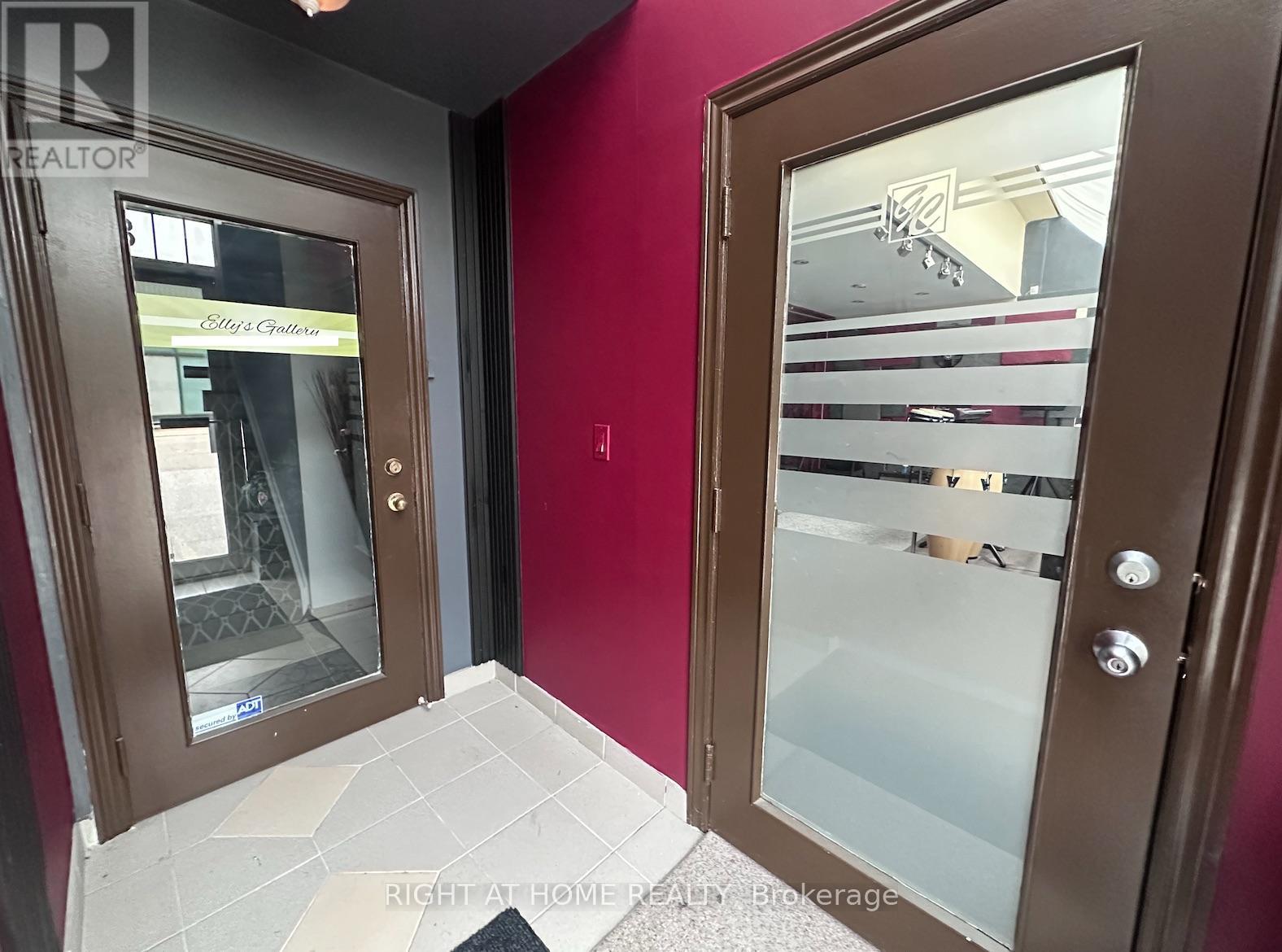 3 - 85 West Wilmot Street Property Photo 2