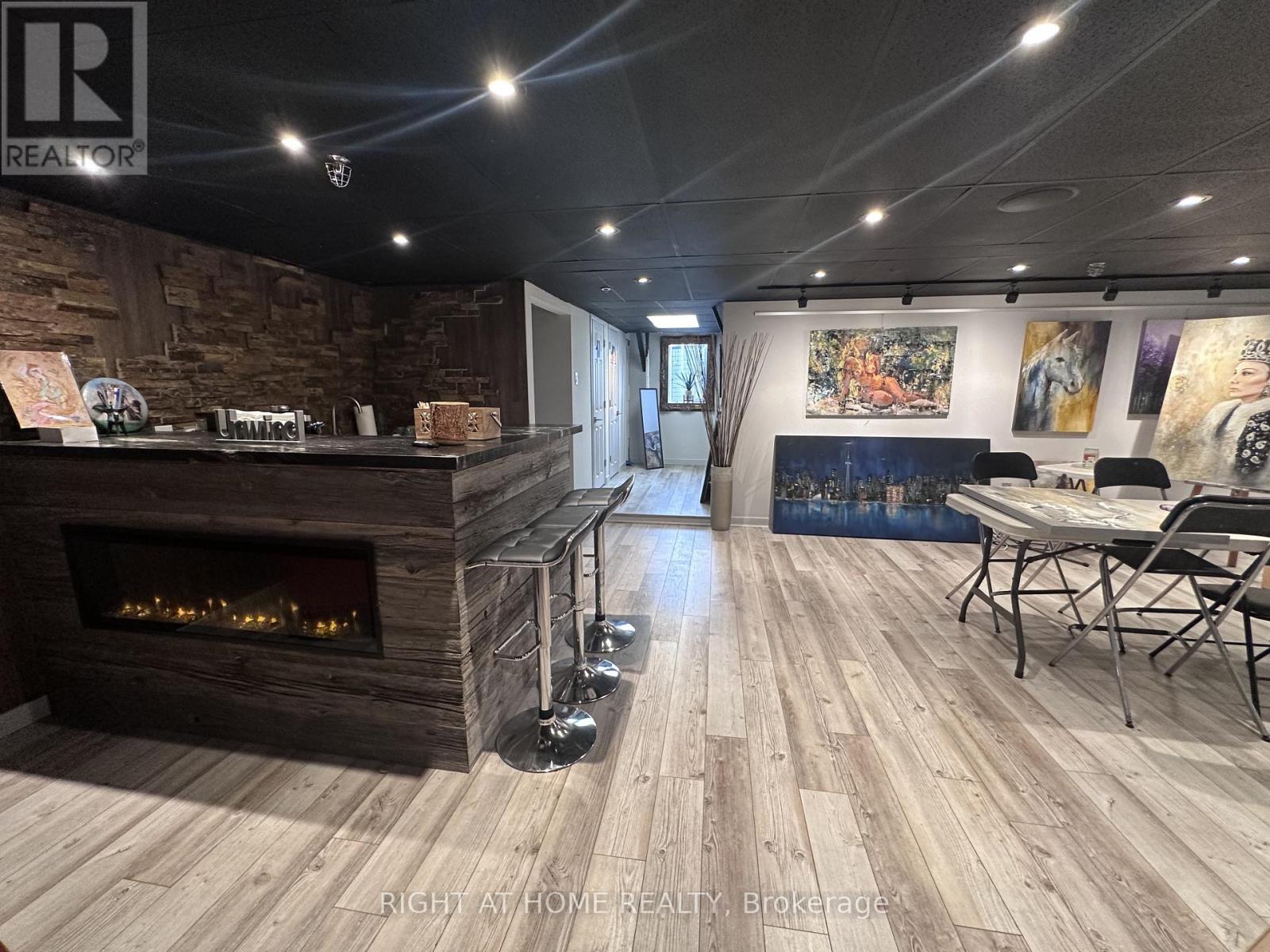 3 - 85 West Wilmot Street Property Photo 28