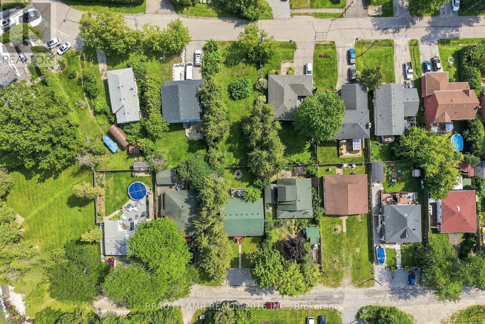 W/s Jackson Point Avenue W Property Photo 3