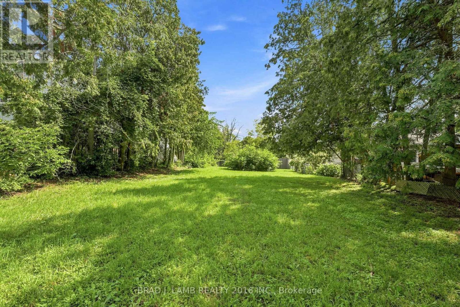 W/s Jackson Point Avenue W Property Photo 6