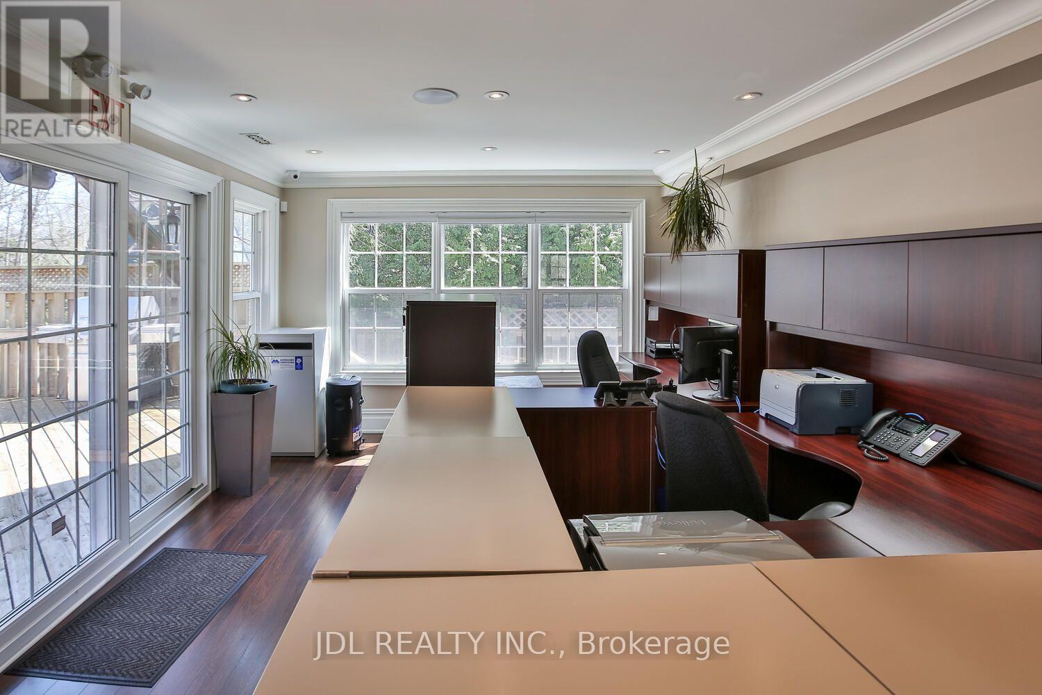 145 Main Street N Property Photo 27
