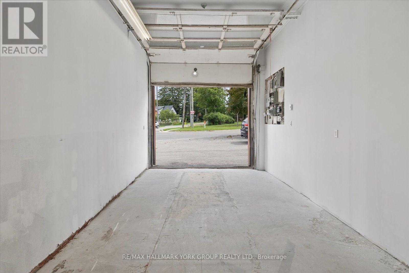 B - 360 Osborne Street Property Photo 7