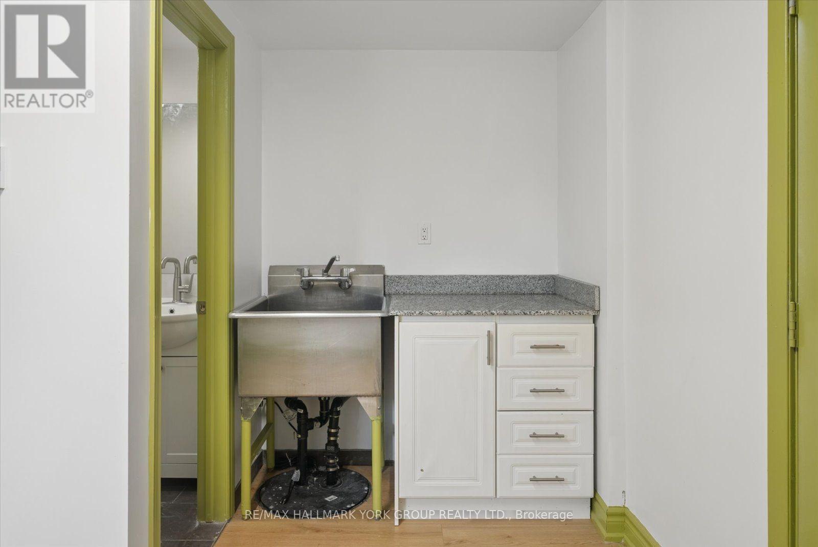 B - 360 Osborne Street Property Photo 13