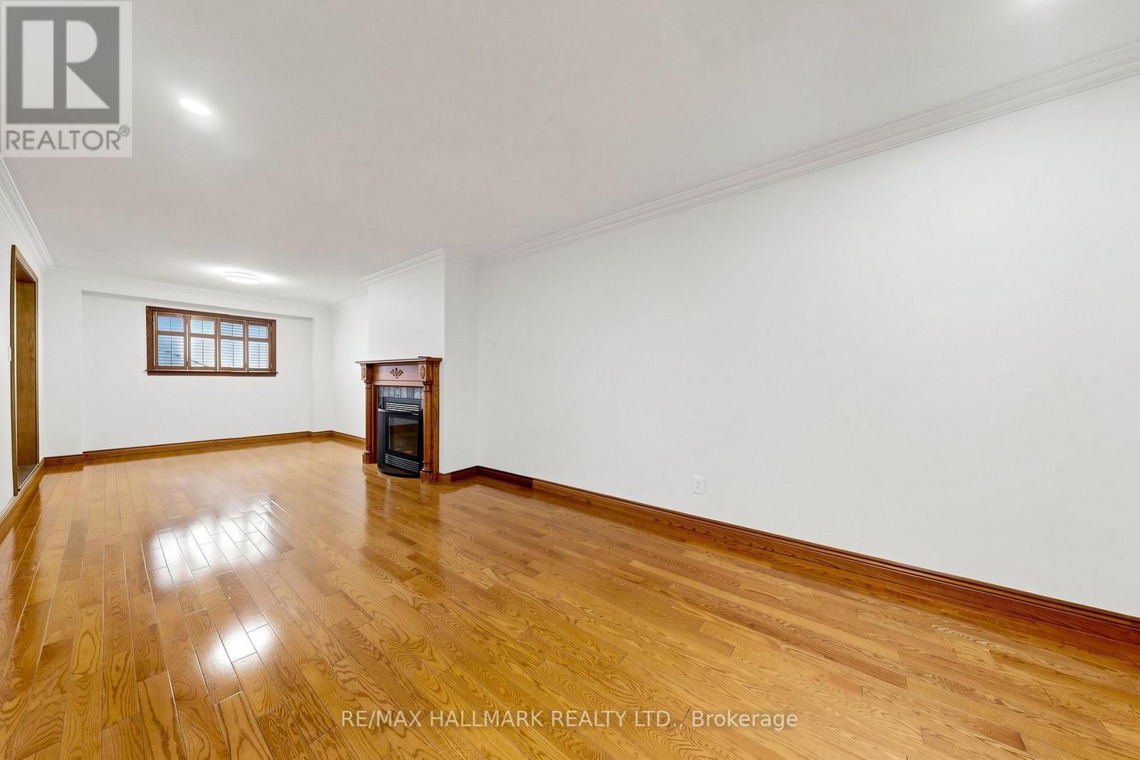 145 Old Surrey Lane Property Photo 10