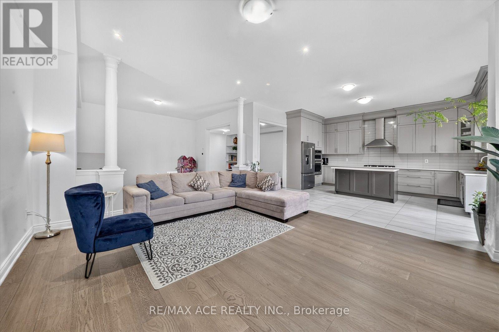 7607 Ninth Line Property Photo 13