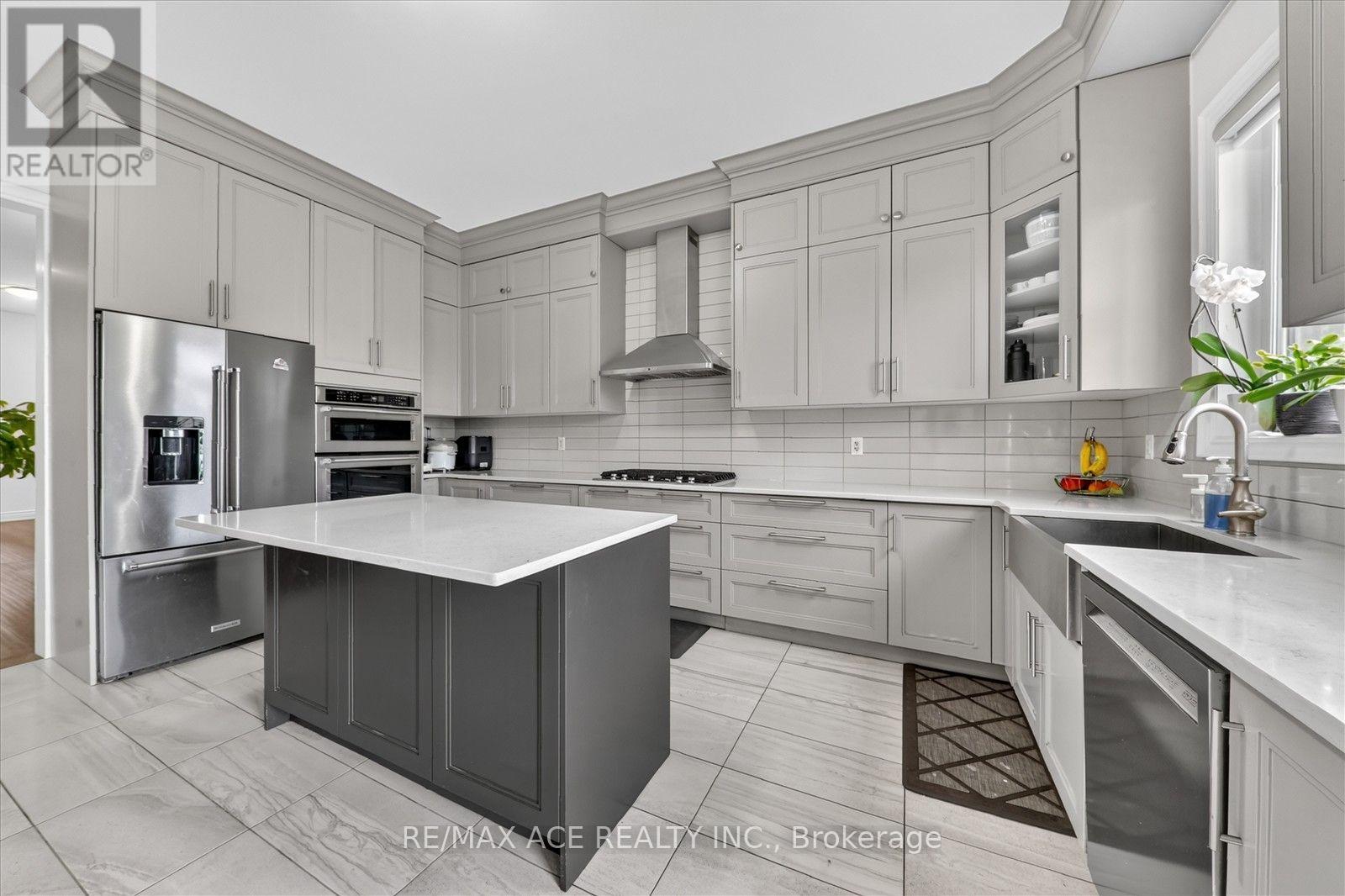 7607 Ninth Line Property Photo 15