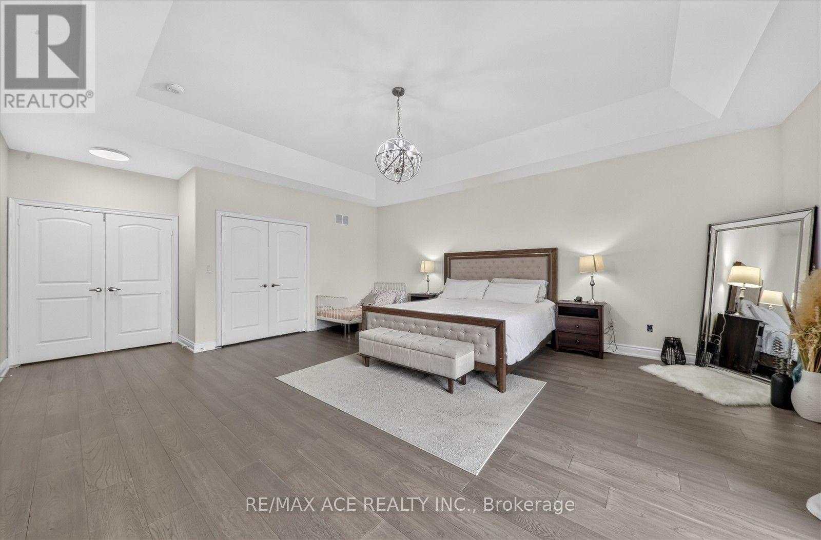 7607 Ninth Line Property Photo 23