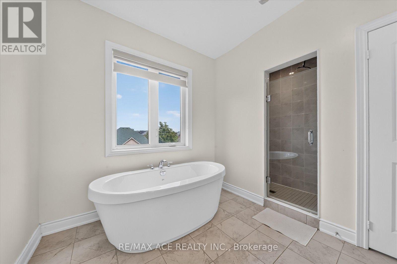 7607 Ninth Line Property Photo 26