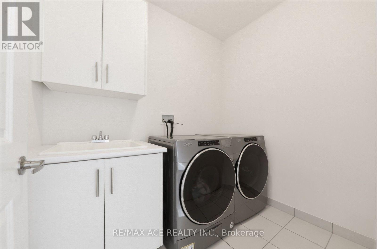 7607 Ninth Line Property Photo 31