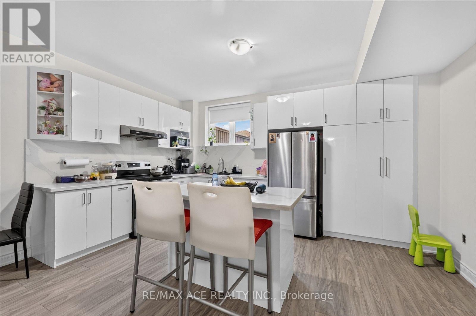 7607 Ninth Line Property Photo 38