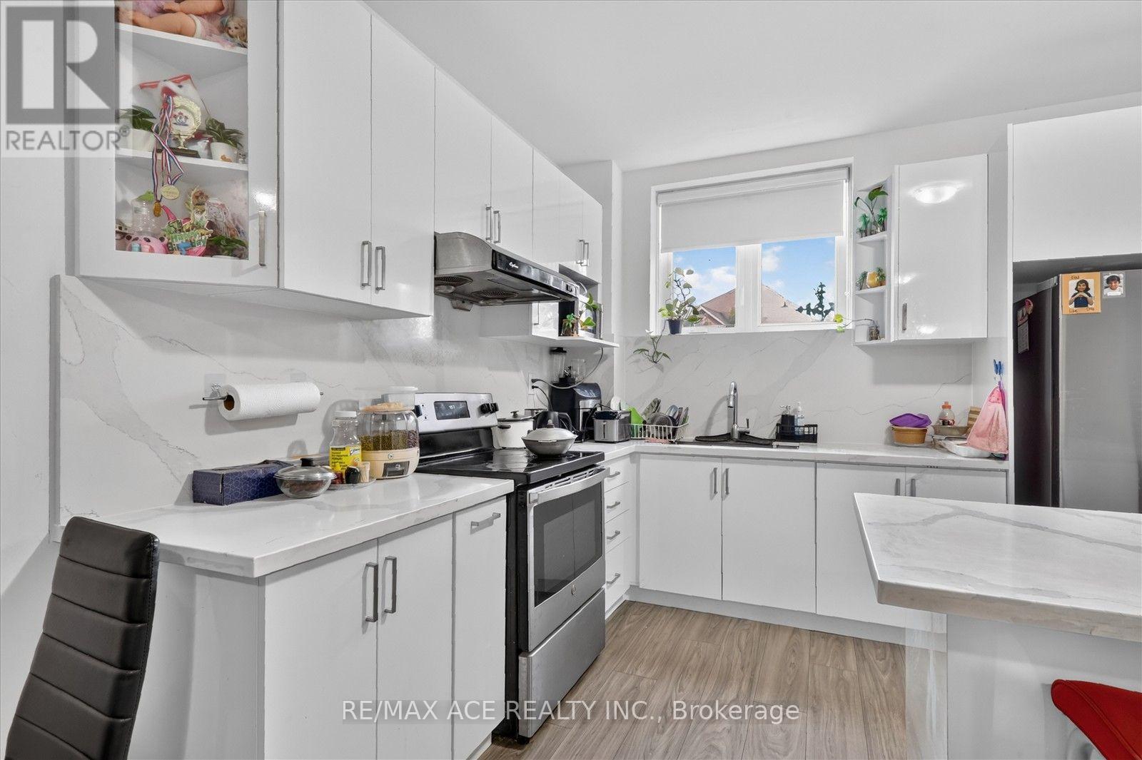 7607 Ninth Line Property Photo 39